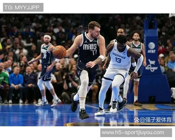 战胜独行侠后米奇称赞球队战术执行与身体对抗显著提升